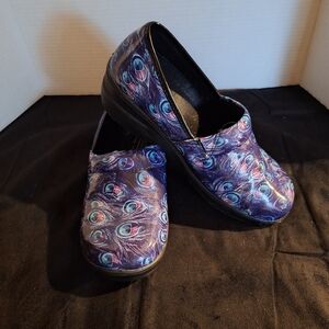 Purple and Black Comfort Mules with Paisley Design